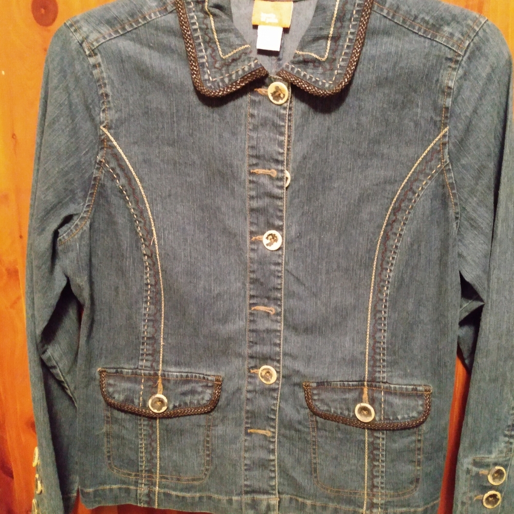 Hearts of Palm Blue Denim Embroidery Ladies Jacket - size 12
